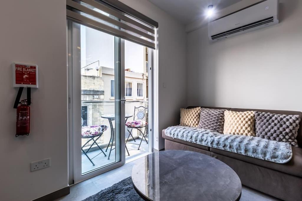 Velvet Noir Apartment By Soea Sliema Exteriér fotografie